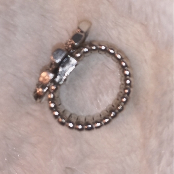 Gorgeous Elephant Rhinestone Stretch Ring Silver Colored Metal One Size - Picture 3 of 3